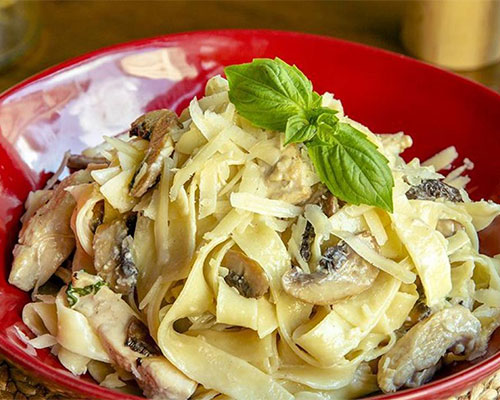 Fettuccine Alfredo
